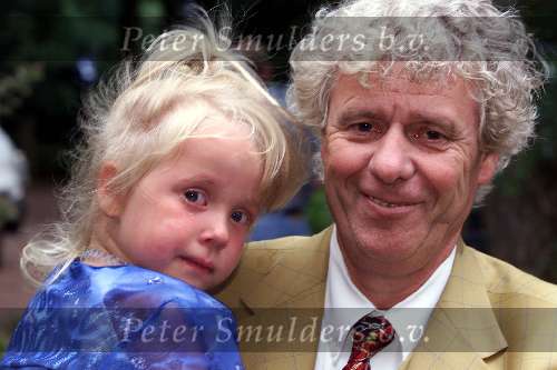Blaricum, 8 juni 1999
Uitreiking CD van Koos Alberts
Hans Wennekes met dochtertje