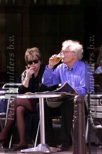 Amsterdam 16 juni 1999
De ontslagen Henk Spaan met vrouw en dochter op een amsterdams terras