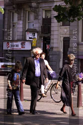 Amsterdam 16 juni 1999
De ontslagen Henk Spaan met vrouw en dochter op een amsterdams terras