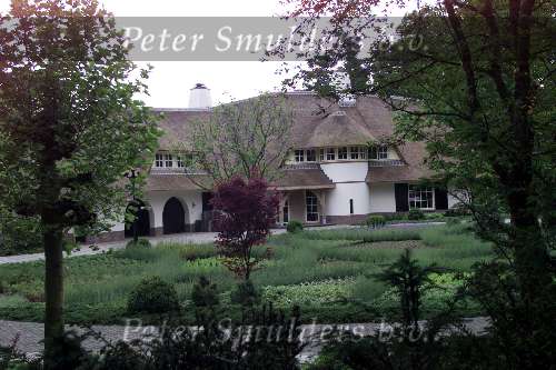 4 juni 1999
John de Mol Jr.
Z\'n nieuwste huis