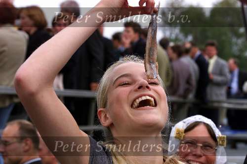 3 juni 1999
Eerste nieuwe haring
Haring eten  Haring Happen