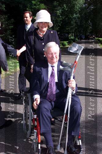 Breukelen 7 juni 2000
Haringparty op Nijenrode.
Albert Heijn in rolstoel met zijn vrouw