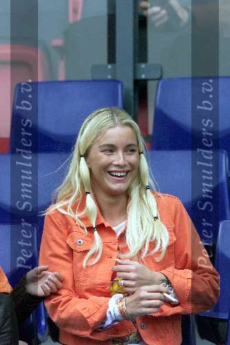 Rotterdam, 25 juni 2000   Euro 2000
Nederland-Yougoslavie, eindstand 6-1
4 doelpunten Patrick kluivert en 2 x Marc Overmars
Angela Kluivert met sigaret