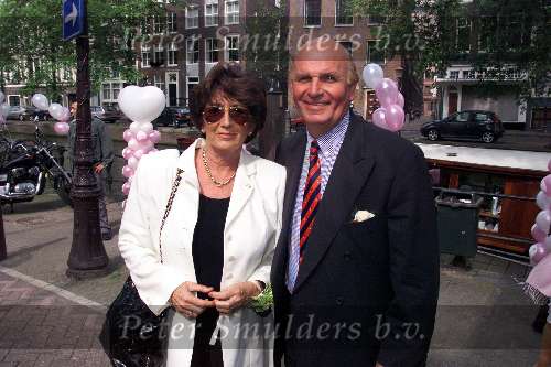 Amsterdam 3 juni 2000
Ruud Gullit en Estelle Cruyff trouwen.
Barry Hughes met zijn vrouw