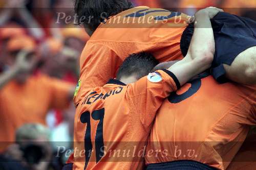 Rotterdam, 25 juni 2000   Euro 2000
Nederland-Yougoslavie, eindstand 6-1
4 doelpunten Patrick kluivert en 2 x Marc Overmars
Blijdschap Boudewijn Zenen en Marc Overmars
Europees Kampioenschap voetbal 2000