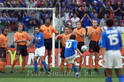 Amsterdam 29 juni 2000  Euro 2000
1/2 finale Nederland-Italie, eindstand 0-0 na verlenging 0-0
Nederland verliest met strafschoppen
Boudewijn ZendenpPatrick Kluivert-Paul Bosvelt-Dennis Bergkamp en Edgar Davids-Marc Overmars
Europees Kampioenschap voetbal 2000
