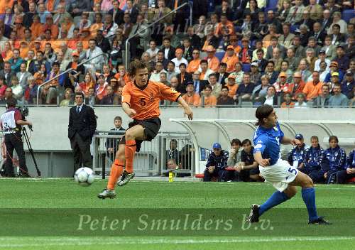 Amsterdam, 29 juni 2000   Euro 2000
Nederland-Italie, eindstand 0-0 ook na verlenging Italie wint na strafschoppen
Boudewijn Zenden
Europees Kampioenschap voetbal 2000