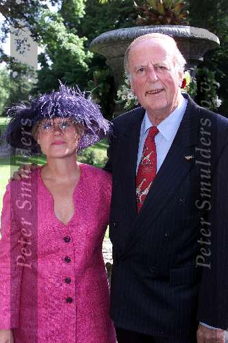 Breukelen 7 juni 2000
Haringparty op Nijenrode.
Dr Haspels met zijn vrouw