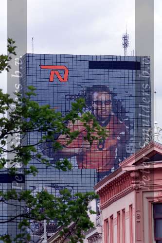 Rotterdam 26 mei 2000
Edgar Davids als reklame poster op gebouw Nationale Nederlanden
Europees Kampioenschappen voetbal 2000