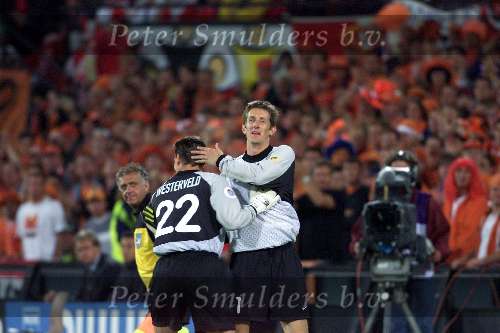 Doelpunten: Patrick kluivert, Ronald de Boer en Boudewijn Zenden
Rotterdam16 juni 2000 Euro 2000
Nederland-Denemarken, eindstand 3-0
Edwin v d Sar en Sander Westerveld
Europees Kampioenschap Voetbal 2000