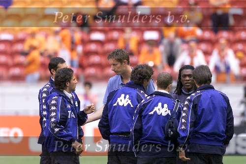 Amsterdam 29 juni 2000
Nederland-Italie 0-0 euro 2000
Edwin vd Sar en Del Piero Clarence Seedorf voor de wedstrijd
Europees Kampioenschap Voetbal 2000