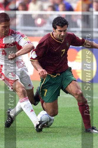 Amsterdam, 24 juni 2000   Euro 2000
Portugal-Turkije, eindstand 2-0
Figo
Europees Kampioenschap Voetbal 2000