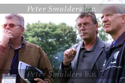 Landgraaf 6 juni 2000
Training Denemarken met Jan Heintze, Jon Dahl Tomasson en Jesper Gronkjaer
Frits Korbach met Henk Evenblij