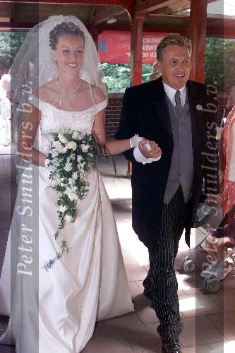 Heiloo 30 juni 2000
Nikki Huisman en Frank la croix trouwen.
Dochter Henny Huisman