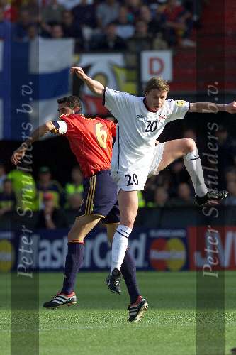 Spanje-Noorwegen, eindstand 0-1
Rotterdam, 13 juni 2000
Fernando Hierro in duel met Ole Gunnar Solskjaer
Europees Kampioenschap Voetbal 2000