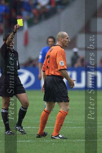 Amsterdam, 29 juni 2000   Euro 2000
Nederland-Italie, eindstand 0-0 ook na verlenging Italie wint na strafschoppen
Jaap Stam krijgt een gele kaart
Europees Kampioenschap Voetbal 2000