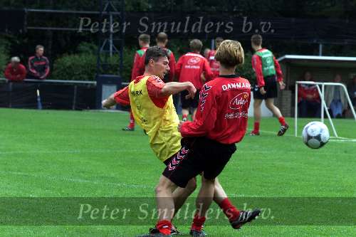 Landgraaf 6 juni 2000
Training Denemarken met Jan Heintze, Jon Dahl Tomasson en Jesper Gronkjaer
Europees Kampioenschap Voetbal 2000