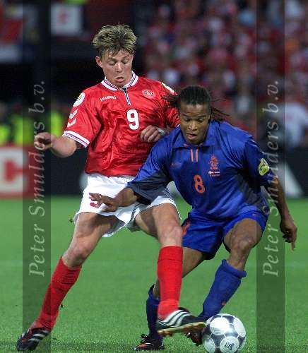 Rotterdam16 juni 2000 Euro 2000
Nederland-Denemarken, eindstand 3-0
Edgar Davids contra Jon Dahl Tomasson
Europees Kampioenschap Voetbal 2000