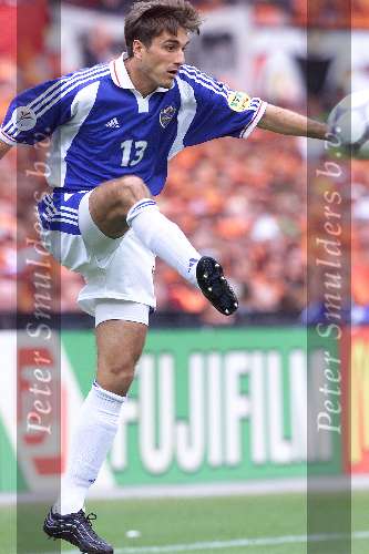 Rotterdam, 25 juni 2000   Euro 2000
Nederland-Yougoslavie, eindstand 6-1
Komljenovic
Europees Kampioenschap Voetbal 2000