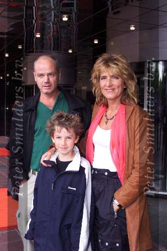 Utrecht 2 juni 2000
Premiere Fame in Utrecht.
Leonie Jansen met haar zoon en man