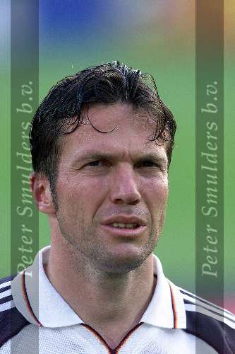 Rotterdam, 20 juni 2000   Euro 2000
Portugal-Duitsland, eindstand 3-0
Lothar Matthaus
Europees Kampioenschap Voetbal 2000