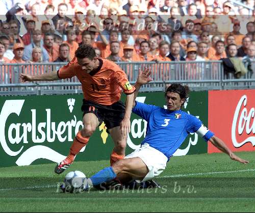 Amsterdam, 29 juni 2000   Euro 2000
Nederland-Italie, eindstand 0-0 ook na verlenging Italie wint na strafschoppen
Marc Overmars        Maldini
Europees Kampioenschap Voetbal 2000