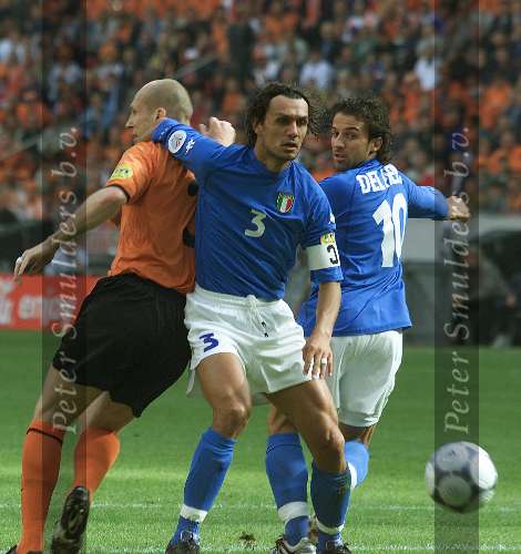 Amsterdam, 29 juni 2000   Euro 2000
Nederland-Italie, eindstand 0-0 ook na verlenging Italie wint na strafschoppen
Jaap Stam   Maldini     Del Piero
Europees Kampioenschap Voetbal 2000