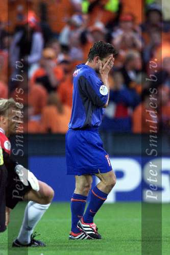 Rotterdam16 juni 2000 Euro 2000
Nederland-Denemarken, eindstand 3-0
Marc Overmars
Europees Kampioenschap Voetbal 2000