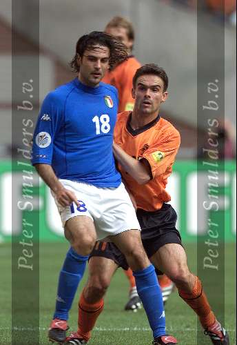 Amsterdam 29 juni 2000  Euro 2000
1/2 finale Nederland-Italie, eindstand 0-0 na verlenging 0-0 Nederland verliest met strafschoppen
Marc Overmars en Fiore
Europees Kampioenschap Voetbal 2000