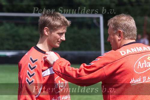 Landgraaf 6 juni 2000
Training Denemarken met Jan Heintze, Jon Dahl Tomasson en Jesper Gronkjaer
Trainer Bo Johanssen met sterspeler Martin Jorgensen
Europees Kampioenschap Voetbal 2000