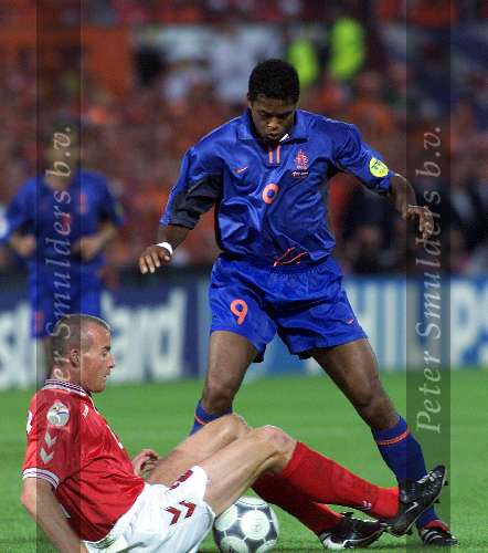Rotterdam16 juni 2000 Euro 2000
Nederland-Denemarken, eindstand 3-0
Patrick Kluivert met michael Schjonberg
Europees Kampioenschap Voetbal 2000