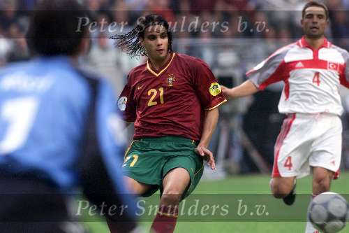 Amsterdam, 24 juni 2000   Euro 2000
Portugal-Turkije, eindstand 2-0
Nuno Gomes, de man van de twee doelpunten
Europees Kampioenschap Voetbal 2000