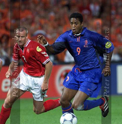 Doelpunten: Patrick kluivert, Ronald de Boer en Boudewijn Zenden
Rotterdam16 juni 2000 Euro 2000
Nederland-Denemarken, eindstand 3-0
Patrick kluivert en Michel Schjonberg
Europees Kampioenschap Voetbal 2000