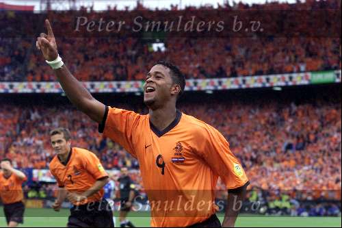 Rotterdam, 25 juni 2000   Euro 2000
Nederland-Yougoslavie, eindstand 6-1
4 doelpunten Patrick kluivert en 
Juichfoto
Europees Kampioenschap Voetbal 2000