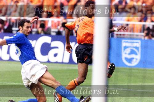 Amsterdam 29 juni 2000
Nederland-Italie 0-0 euro 2000
Patrick Kluivert
Europees Kampioenschap Voetbal 2000