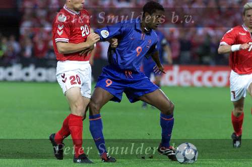 Rotterdam16 juni 2000 Euro 2000
Nederland-Denemarken, eindstand 3-0
Patrick Kluivert contra Thomas Gravesen
Europees Kampioenschap Voetbal 2000