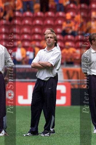 Amsterdam, 11 juni 2000
Nederland-Tsjechie, eindstand 1-0 door Penalty Frank de Boer
Paul Bosvelt
Europees Kampioenschap Voetbal 2000