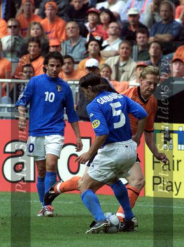 Amsterdam, 29 juni 2000   Euro 2000
Nederland-Italie, eindstand 0-0 ook na verlenging Italie wint na strafschoppen
Peter v Vossen
Europees Kampioenschap Voetbal 2000
