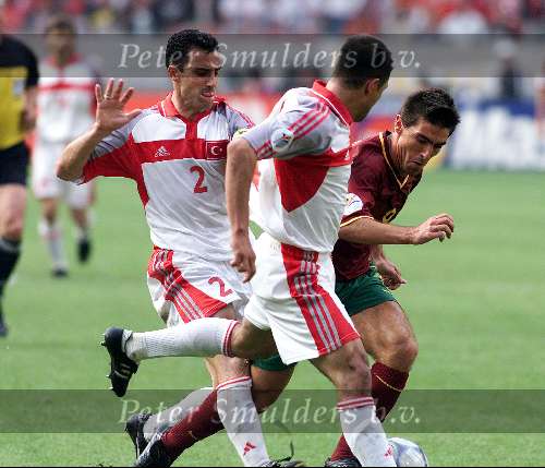 Amsterdam, 24 juni 2000   Euro 2000
Portugal-Turkije, eindstand 2-0
Pinto
Europees Kampioenschap Voetbal 2000