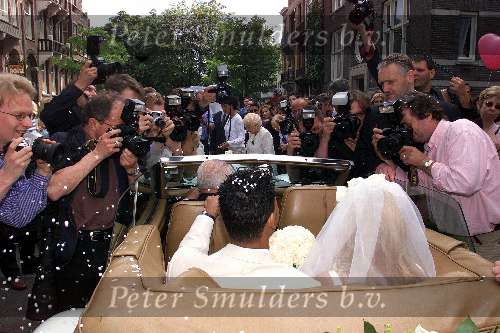 Amsterdam 3 juni 2000
Veel persfotografen bij 
Ruud Gullit en Estelle Gullit trouwen.