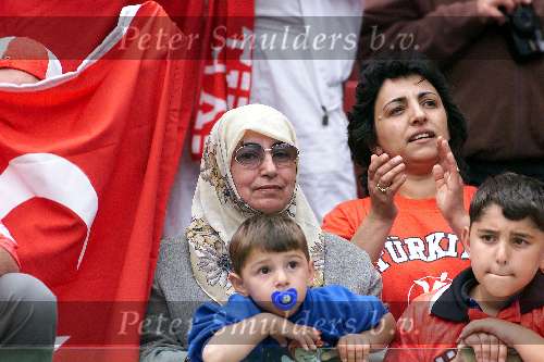 Amsterdam, 24 juni 2000    Euro 2000
Portugal-Turkije , eindstand 2-0
Supporters turkije