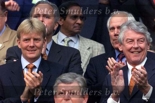 Amsterdam 29 juni 2000
Nederland-Italie 0-0 euro 2000
Wim Kok en Prins Willem Alexander
Europees Kampioenschap Voetbal 2000