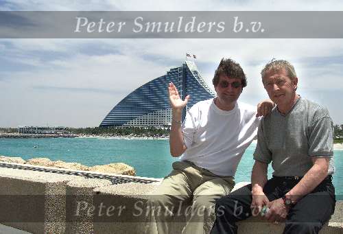 Dubai, 7 mei 2001
Albert West en Jan Gisbers