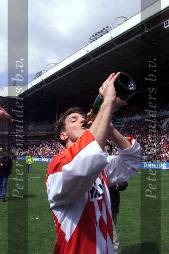 Eindhoven 6 mei 2001
PSV-Heerenveen 3-0
PSV Landskampioen 2000/2001
Arnold Bruggink