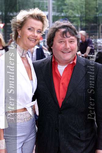 Utrecht 24 juni 2001
Premiere van Saturday Night Fever in Utrecht
Coco de Meyere met haar man Oger Lussink