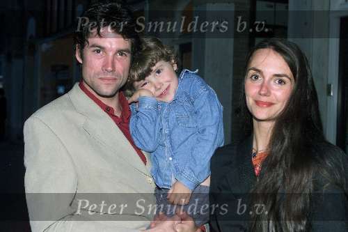 Amsterdam 14 juni 2001
Presentatie van het nieuwe internetbedrijf van Johnny de Mol 
Daniel Boissevain met vrouw en zoontje Robin