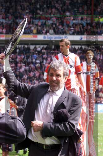 Eindhoven 6 mei 2001
PSV-Heerenveen 3-0
PSV Landskampioen 2000/2001
Erik Gerets