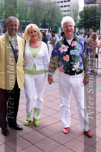 Utrecht 24 juni 2001
Premiere van Saturday Night Fever in Utrecht
Paul Nouwen en Gerard Cox met vriendin