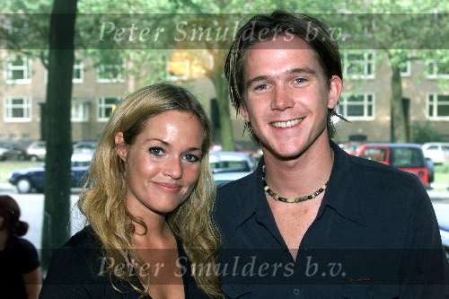 Amsterdam 15 juni 2001
Presentatie van het nieuwe internetbedrijf van Johnny de Mol 
Guusje Nederhorst.