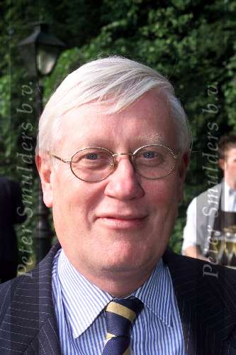 Breukelen 13 juni 2001
Haringparty op Neyenrode.
Hans Wiegel